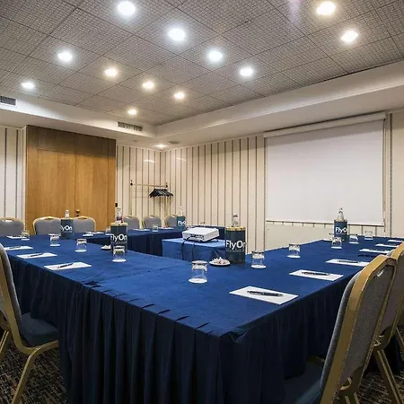 Flyon & Conference Center Hotel Bolonia